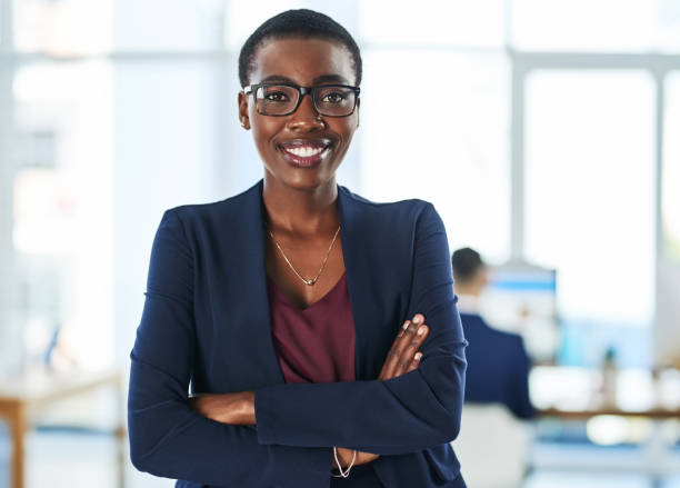 6,000+ Black Business Woman Short Hair Stock Photos, Pictures & Royalty ...
