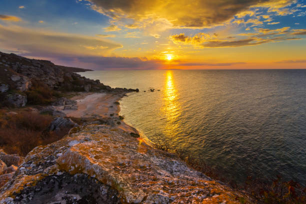istock sea coast at the sunset 1152132418