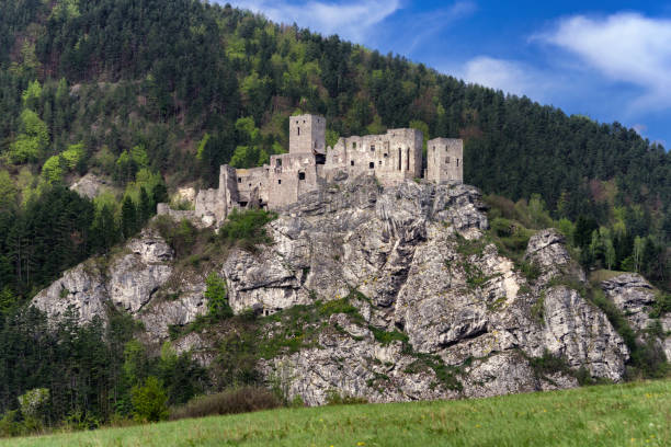 istock Strecno castle, Slovakia 1152166977