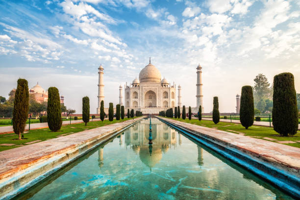 taj majal al amanecer en agra, india - india fotografías e imágenes de stock