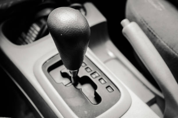 engrenagem automática do carro - gearshift handle isolated objects car - fotografias e filmes do acervo