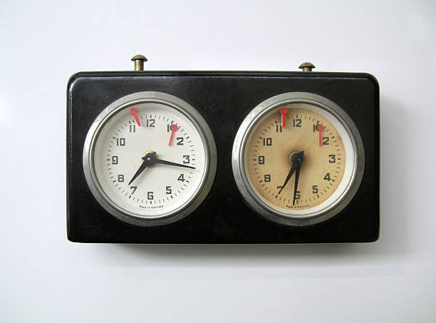 Foto de Relógio De Xadrez e mais fotos de stock de Relógio de Xadrez - Relógio  de Xadrez, Velocidade, Cronômetro - Instrumento para medir o tempo - iStock