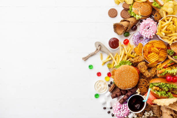 istock Fast food dish on white background 1152191006