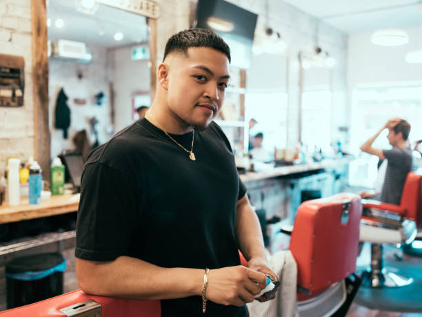istock English style barber shop action 1152263817