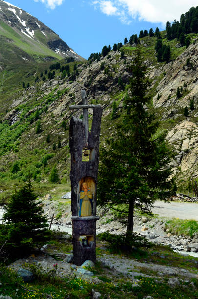 austria, tirol, kaunertal, religión - kaunertal fotografías e imágenes de stock