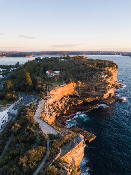 istock Sydney cliff coastline 1152357950