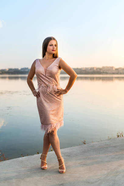 Vestidos De Fiesta Color Durazno - Banco de fotos e imágenes de stock - iStock Vestidos De Fiesta Color Durazno - Banco de fotos e imágenes de stock - iStock