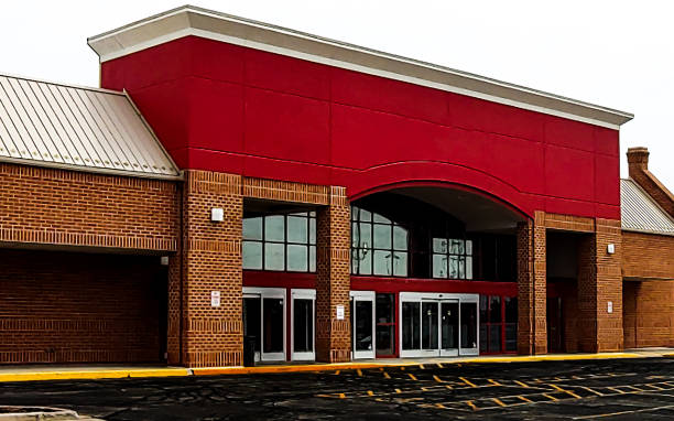 istock Abandon Strip Mall Building Location Image 3 1152445880