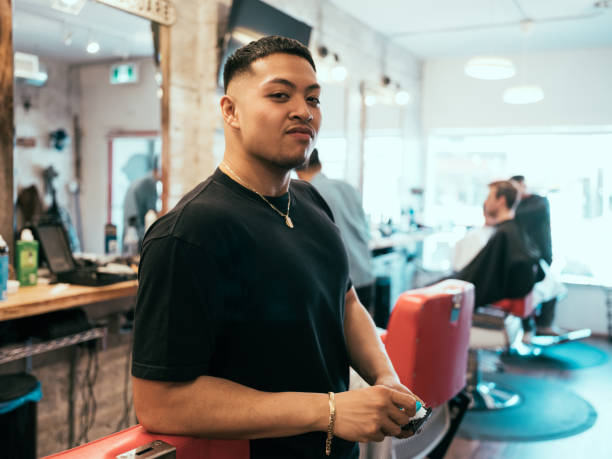 istock English style barber shop action 1152458293
