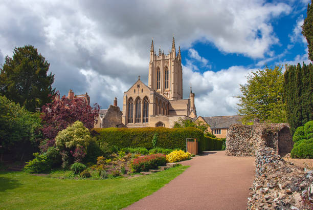 St Edmundsbury Cathedral is the cathedral for the Church of England's Diocese of St Edmundsbury and Ipswich. St Edmundsbury Cathedral is the cathedral for the Church of England's Diocese of St Edmundsbury and Ipswich. bury st edmunds photos stock pictures, royalty-free photos & images