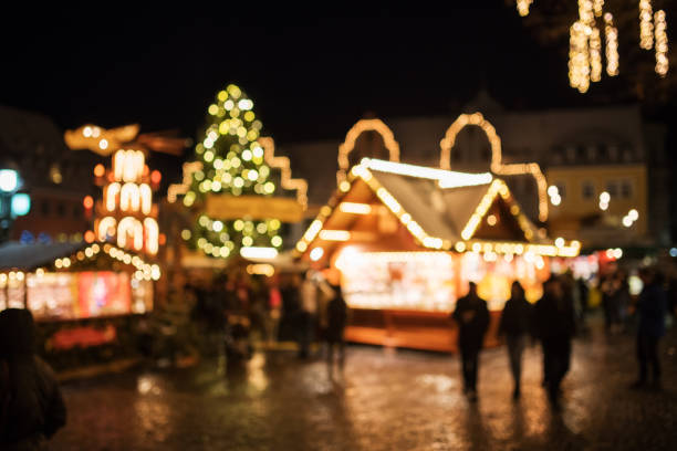 istock Bokeh light pattern at Christmas market Weimar, Germany 1152480058
