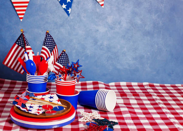 4 julio de la independencia y el trabajo día de la celebración americana mesa de control de mantel - napkin american flag holiday fourth of july fotografías e imágenes de stock