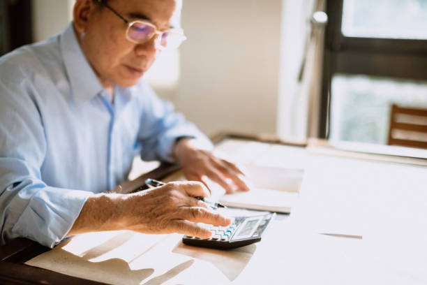 istock Calculating Domestic Finances 1152515620