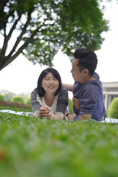 istock Talk about love and Say love 1152535954