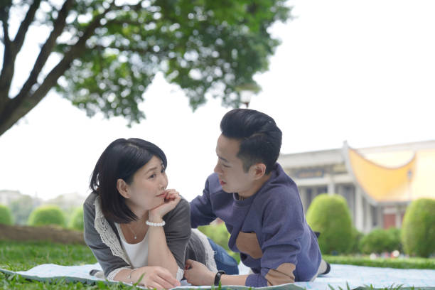 istock Talk about love and Say love 1152536599