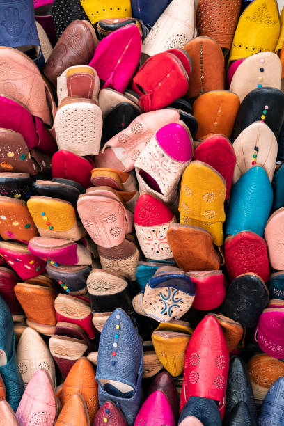 istock Colorful leather slippers for sale in Marrakech, Morocco 1152575304