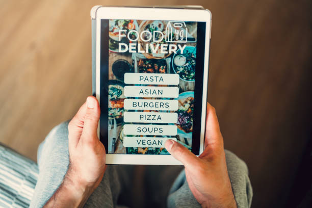 istock Order food online 1152695759