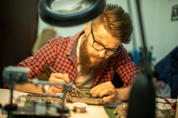 istock Car chip, tuning and  repairing 1152727767