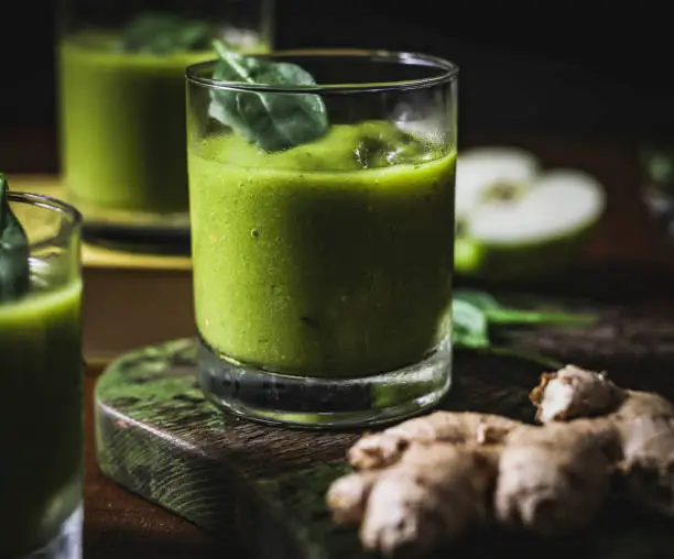 Vegan spinach and ginger smoothie drink