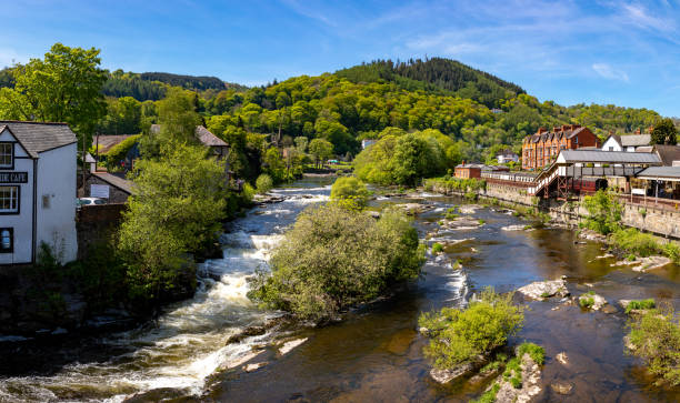 llangollen, denbighshire, wales - dee river river denbighshire wales imagens e fotografias de stock