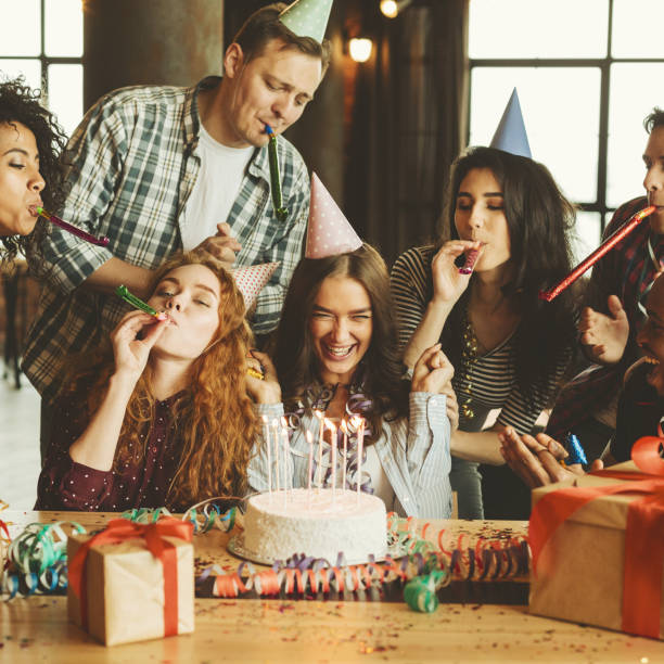 istock Friends birthday party concept 1152804048