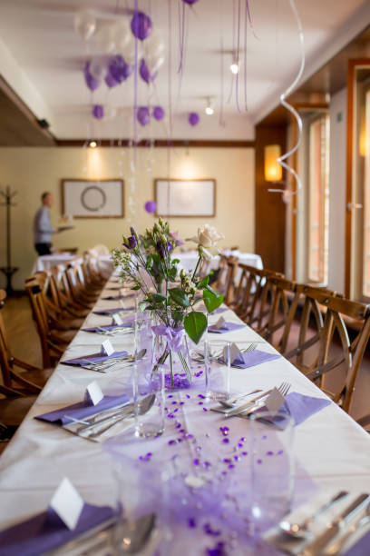 istock Elegant table setup in purple pastels for a restaurant wedding 1152849952