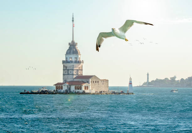istock Maiden's Tower in istanbul, Turkey 1152924202