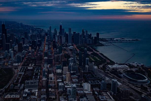 istock Downtown Chicago Skyline at Dawn 1153038534