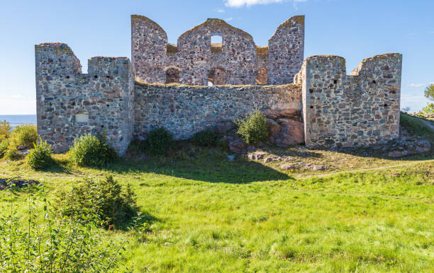 The famous medieval ruins of Brahehus Castle near Jonkoping Sweden - located by the lake Vattern Historical monument in Sweden - Brahehus near Gränna jonkoping stock pictures, royalty-free photos & images
