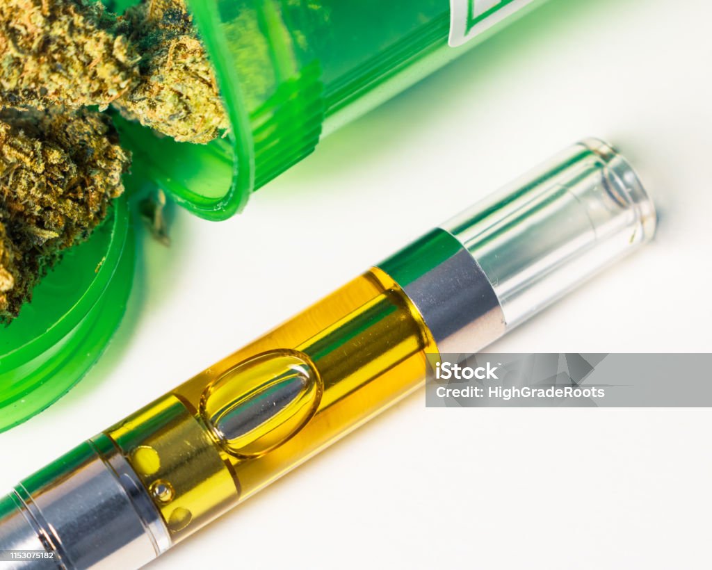 Thccbd Concentrated Oil Vape Pen Medical Marijuana Herb Stock Photo -  Download Image Now - iStock