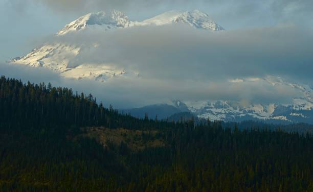istock Mt. Rainier High Mystic 1153086695