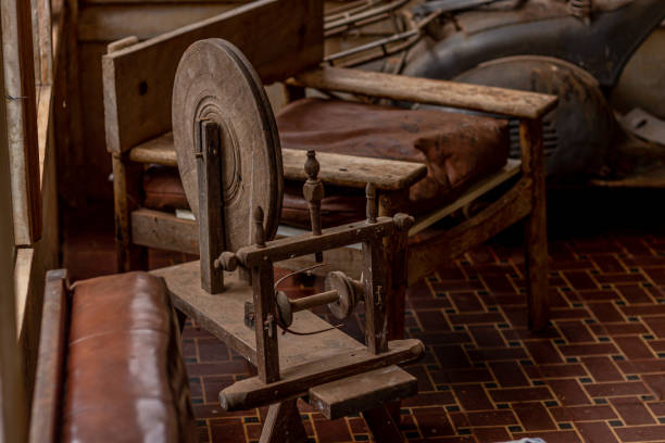 istock Spinning Wheel made of wood 1153118755