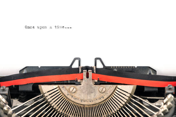 близкий вид винтажной пишущей машинки, готовой к веху - retro revival typewriter key typebar old fashioned стоковые фото и изображения