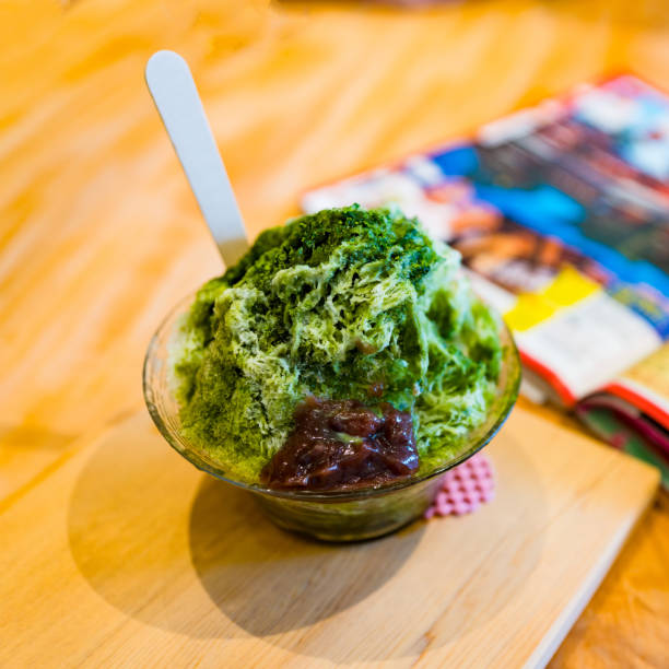 istock Shaved ice and guide map are Japanese summer image 1153168386