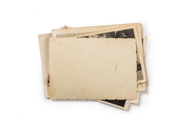 istock Old photo frame. Vintage paper. Retro card 1153182537