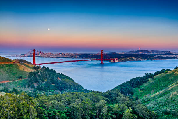 район залива сан-франциско в калифорнии - marin headlands стоковые фото и изображения