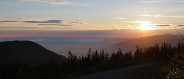 istock Sunset looking at Puget Sound 1153279683