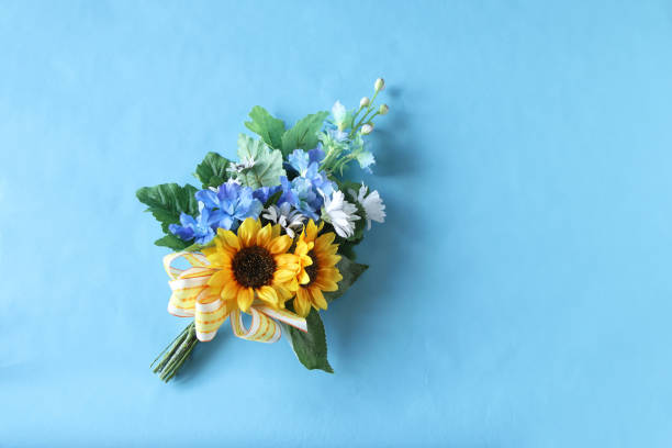 istock swag of sunflower 1153325523