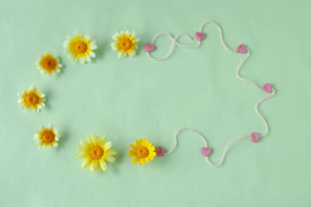istock garland chrysanthemum 1153349642