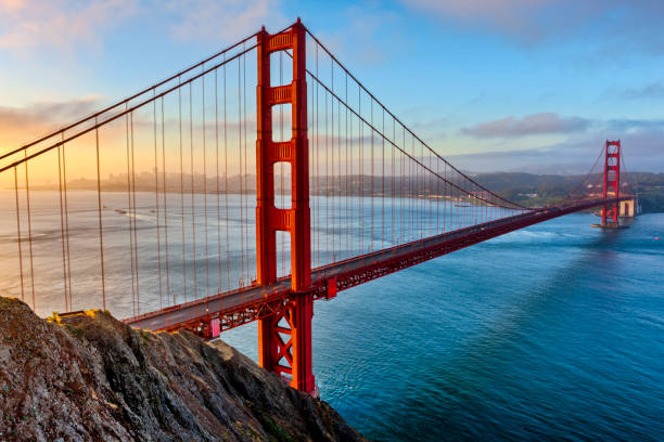 área da baía de san francisco em califórnia - california golden gate bridge san francisco bay area san francisco bay - fotografias e filmes do acervo