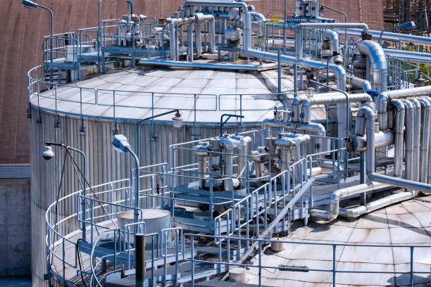 istock Industrial storage tanks in the Refinery 1153363996