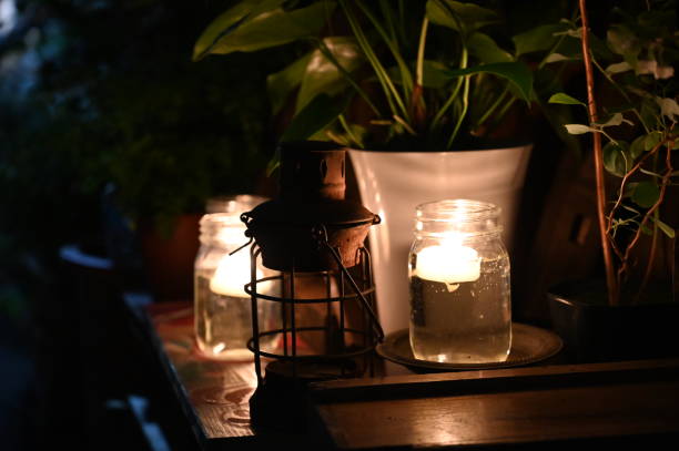 istock candle noght chya,achi 1153373041