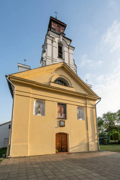 vilnius st. bartholemew a igreja do apóstolo - bartholemew - fotografias e filmes do acervo