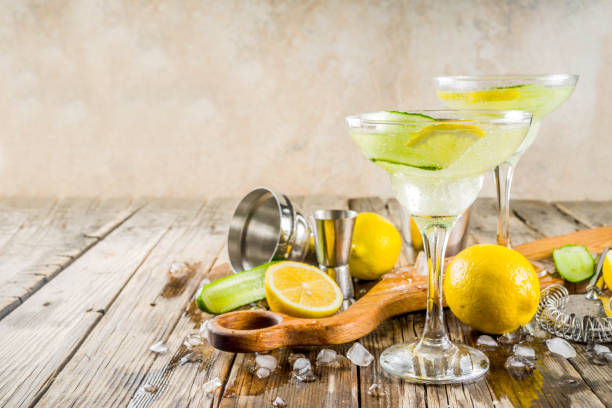istock Trendy summer alcohol cocktail Tom Collins 1153398783