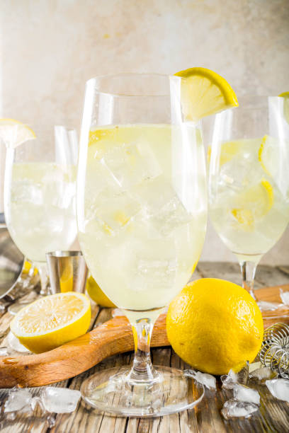 istock St Germain French Spritz cocktail 1153399525