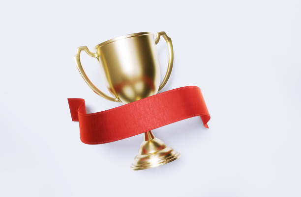 copa de oro aislada sobre fondo blanco - ribbon award perfection winning fotografías e imágenes de stock