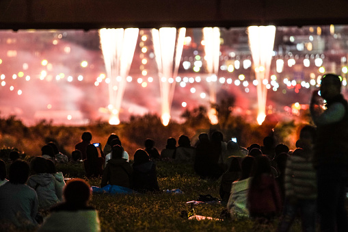 Tama River fireworks display of fireworks and the audience (2018)