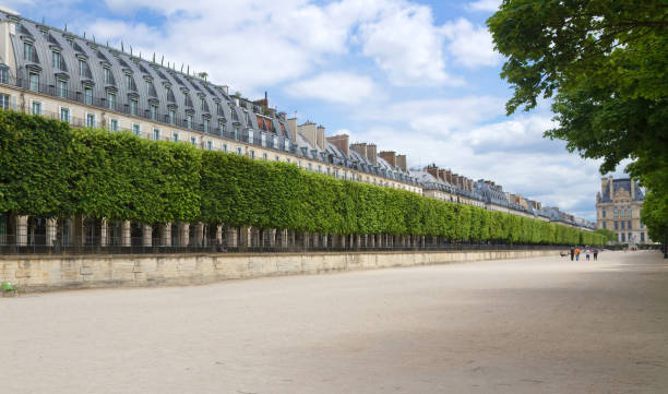 giardino delle tuileries, parigi - arc de triomphe du carrousel foto e immagini stock