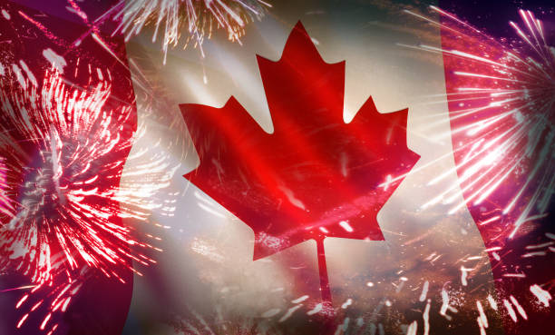 kanadische fahne feuerwerk bunte feier - canada day fotos stock-fotos und bilder