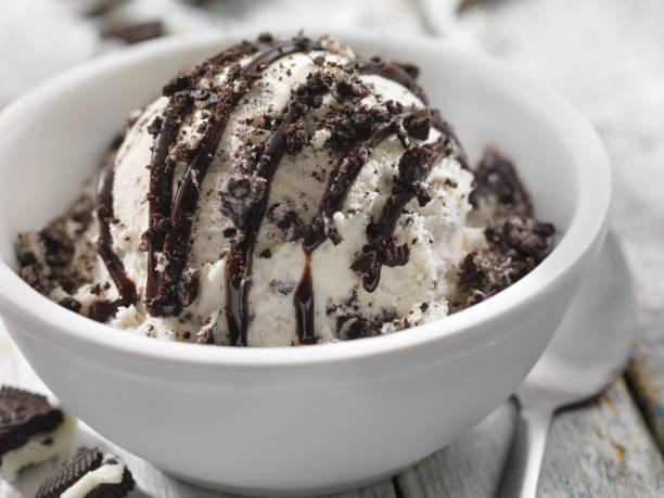 istock Cookies and Cream Ice Cream Sundae 1153517352